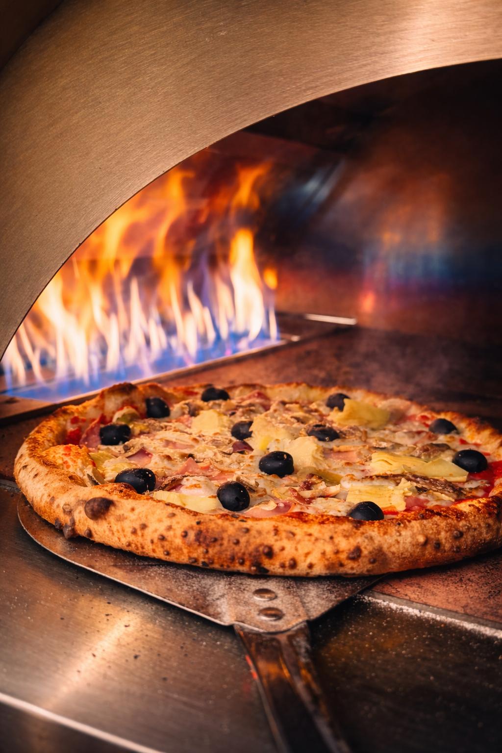 Pizza vers uit de houtoven